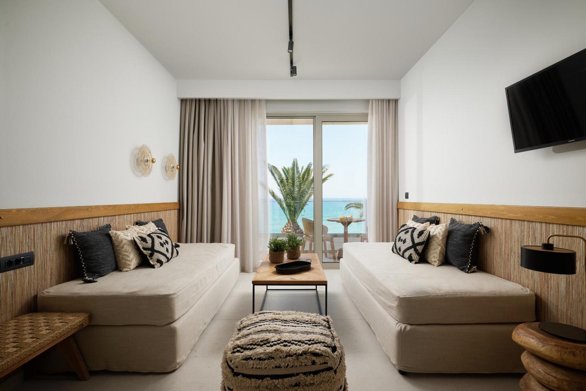 Artemis Aparthotel Makrýgialos Buitenkant foto